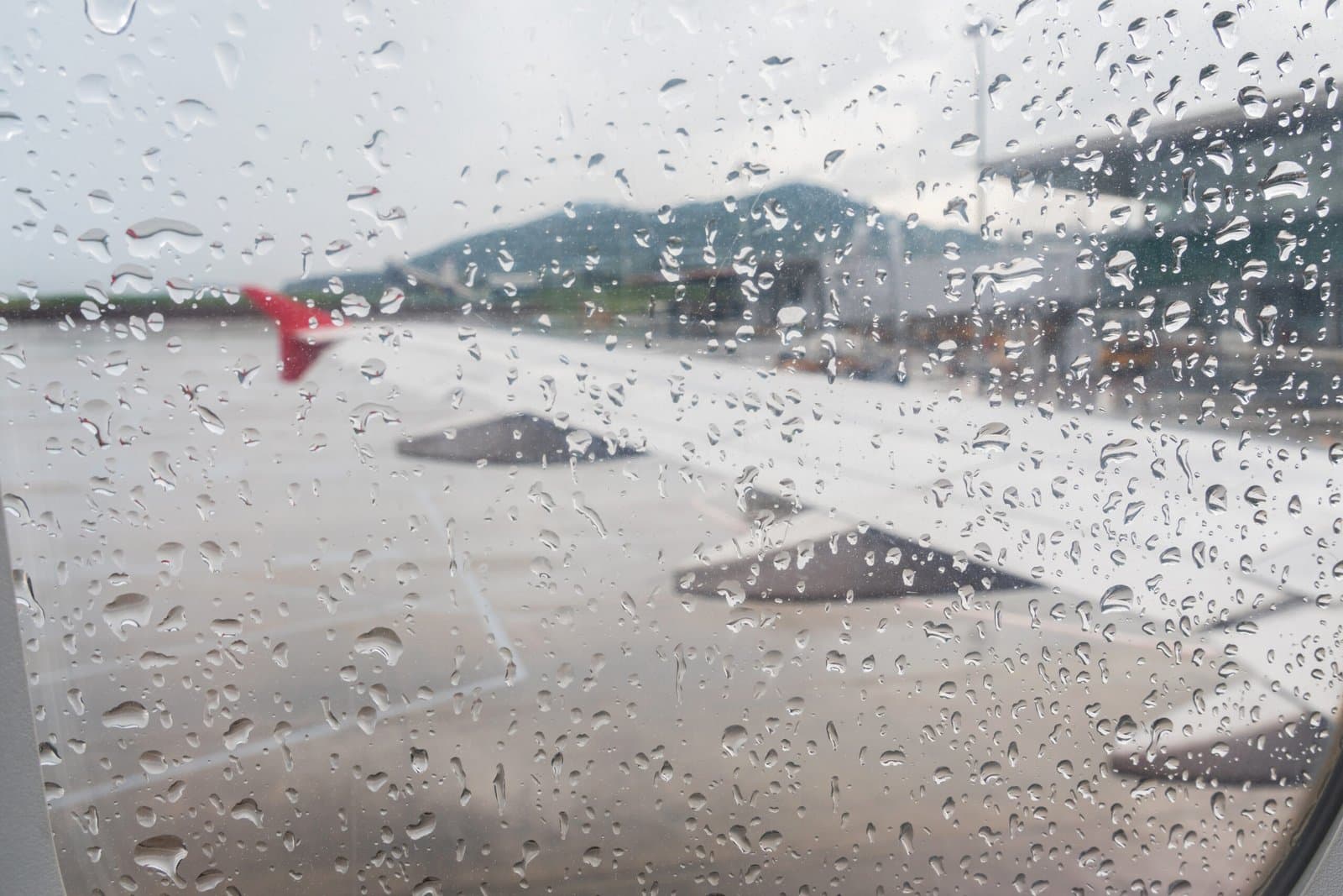 Rua atingida por chuva forte no Sul do Brasil